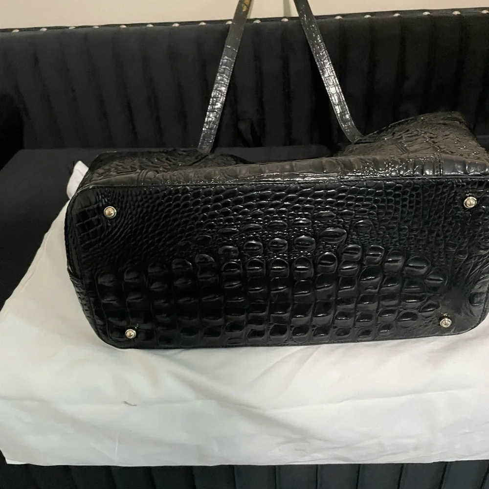 Brahmin Black and Gold Tote Elegant and Versatile - Picture 5 of 8